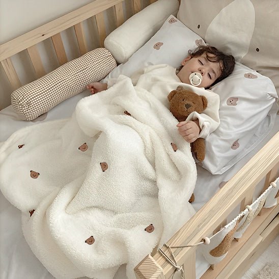 Couverture bebe - En velours corail pour des nuits douces - Bbmiia
