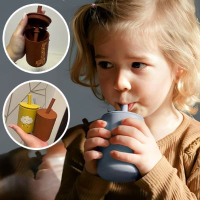 Accessoire bebe- Gobelet en silicone avec paille - Bbmiia
