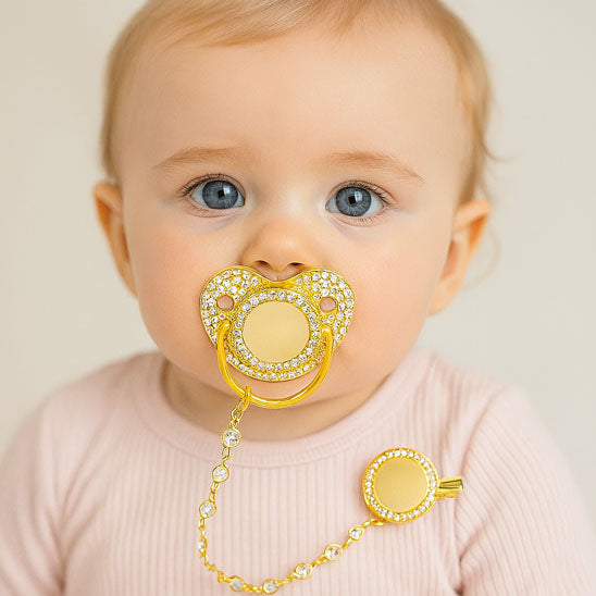 Tétine bébé physiologique- Avec attache dorée